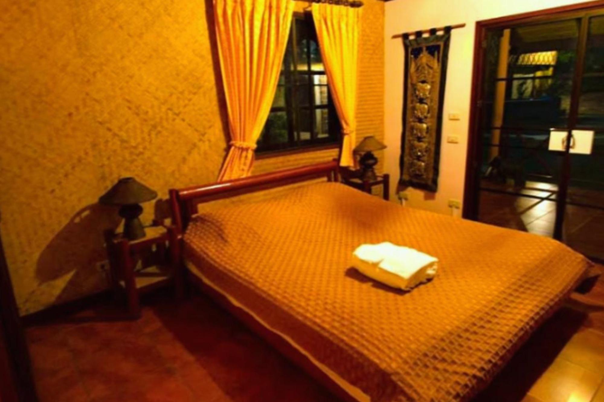 Old Tree'S House Hotel Mae Ai Buitenkant foto