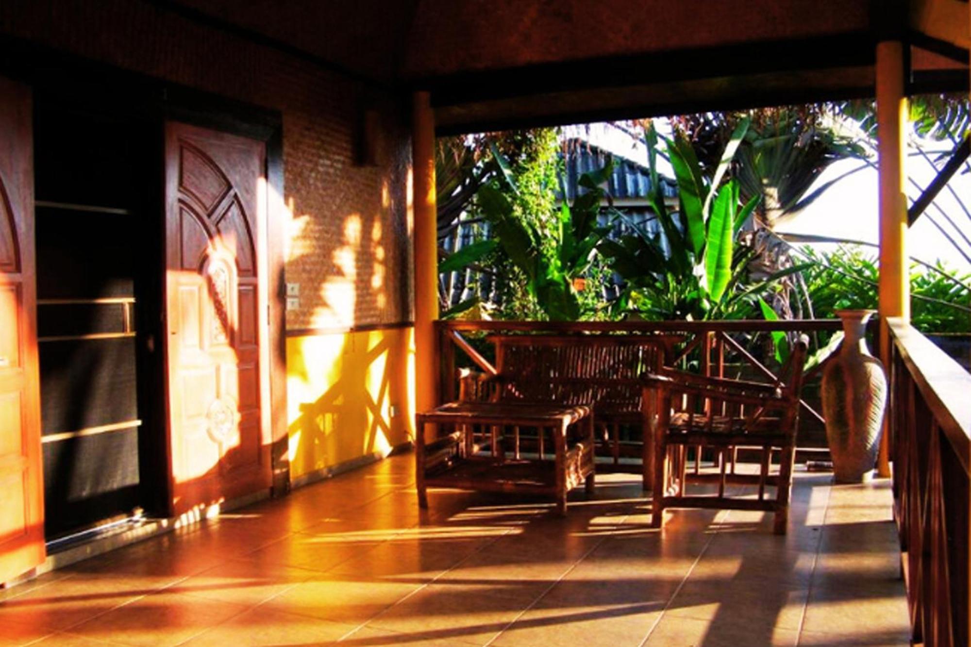 Old Tree'S House Hotel Mae Ai Buitenkant foto
